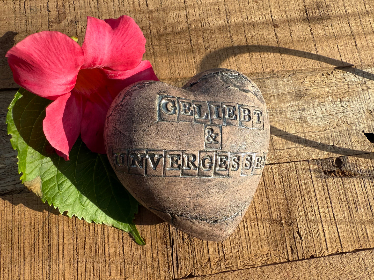 Deko Herz 'Geliebt und Unvergessen'