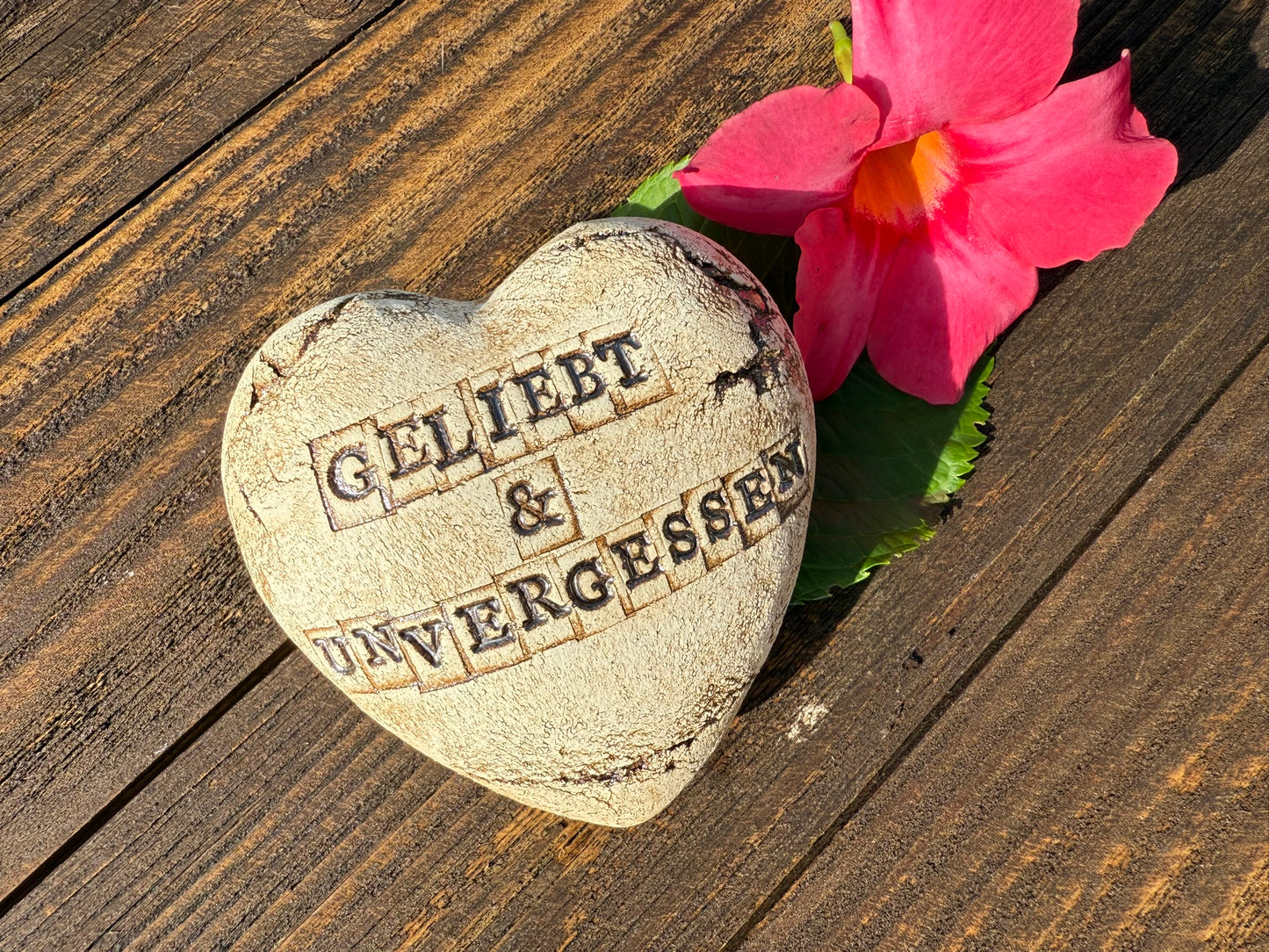 Deko Herz 'Geliebt und Unvergessen'