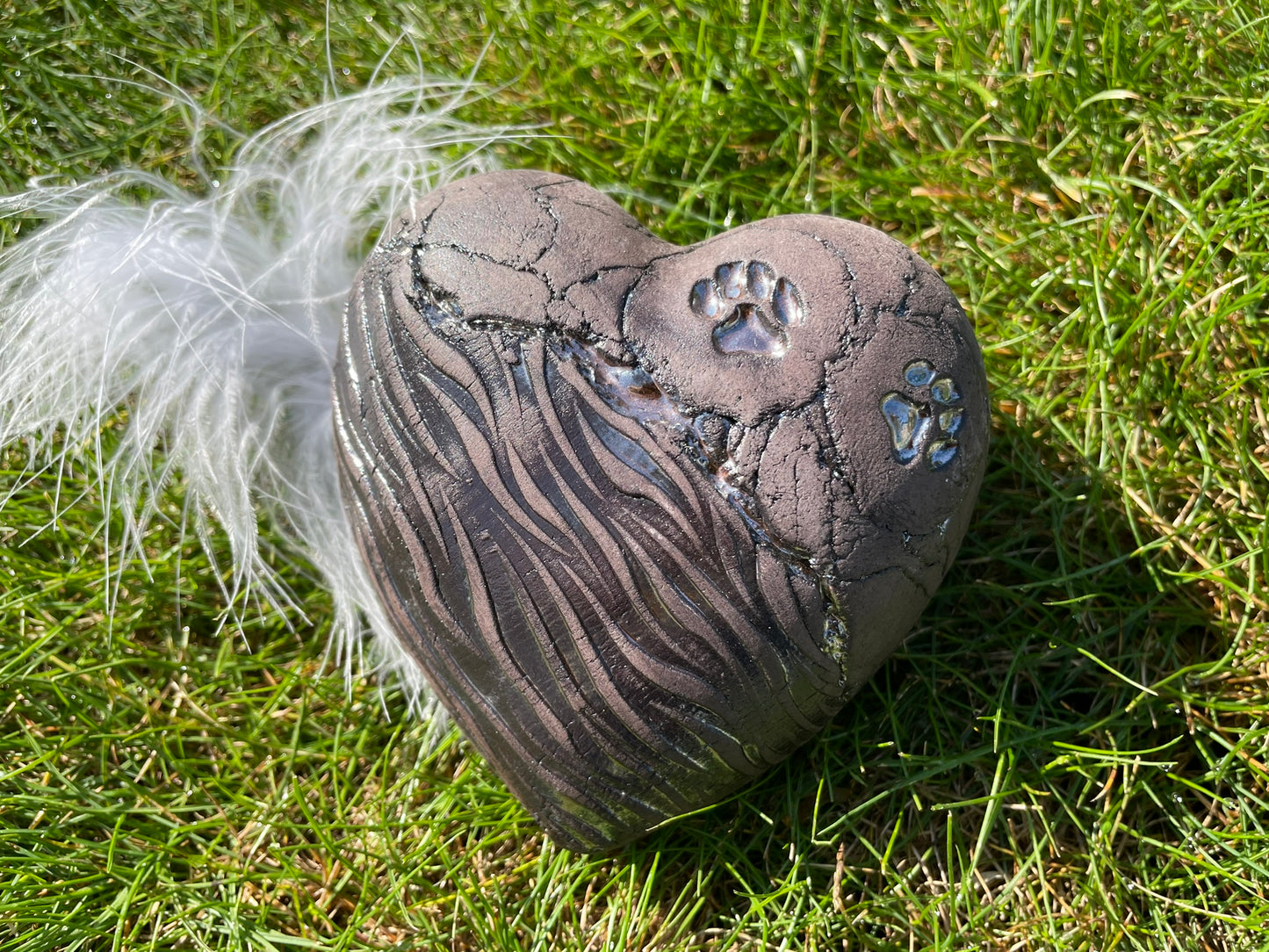Deko Herz mit Tierpfötli und Muster