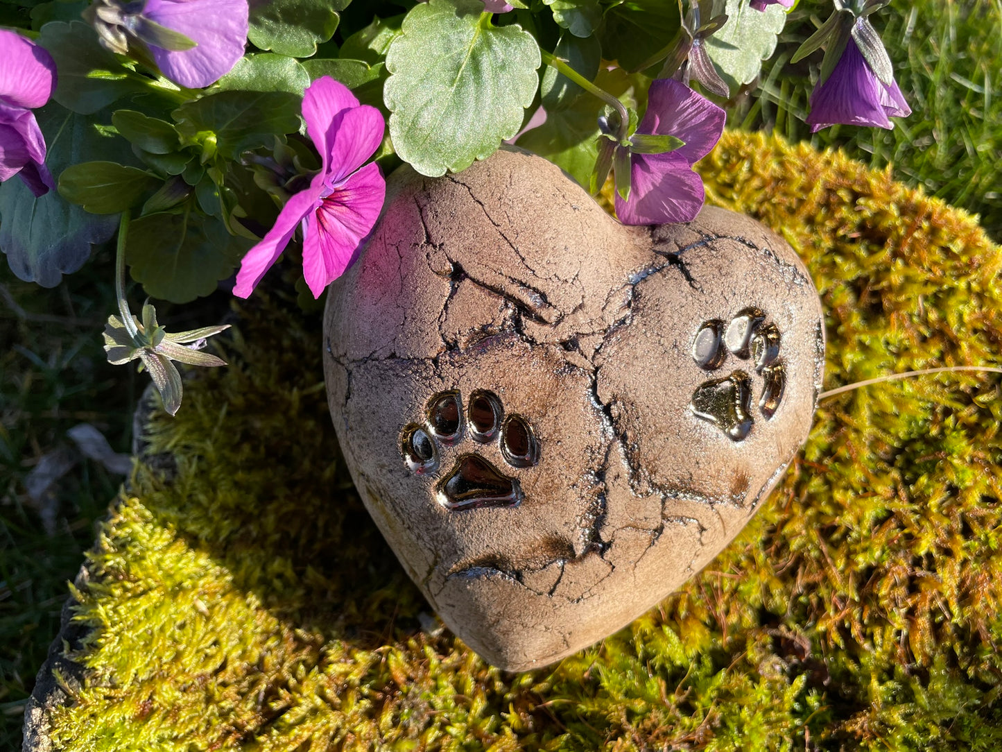 Deko Herz mit zwei Tierpfötli