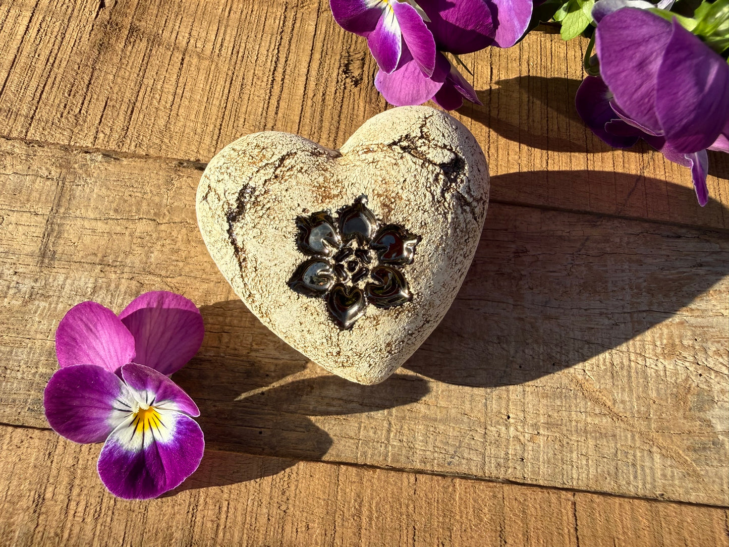 Deko Herz mit Blume Enzian