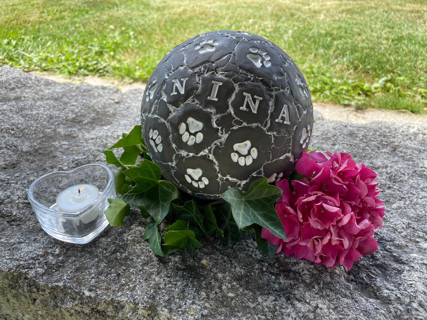 Kugel Urne geschlossen